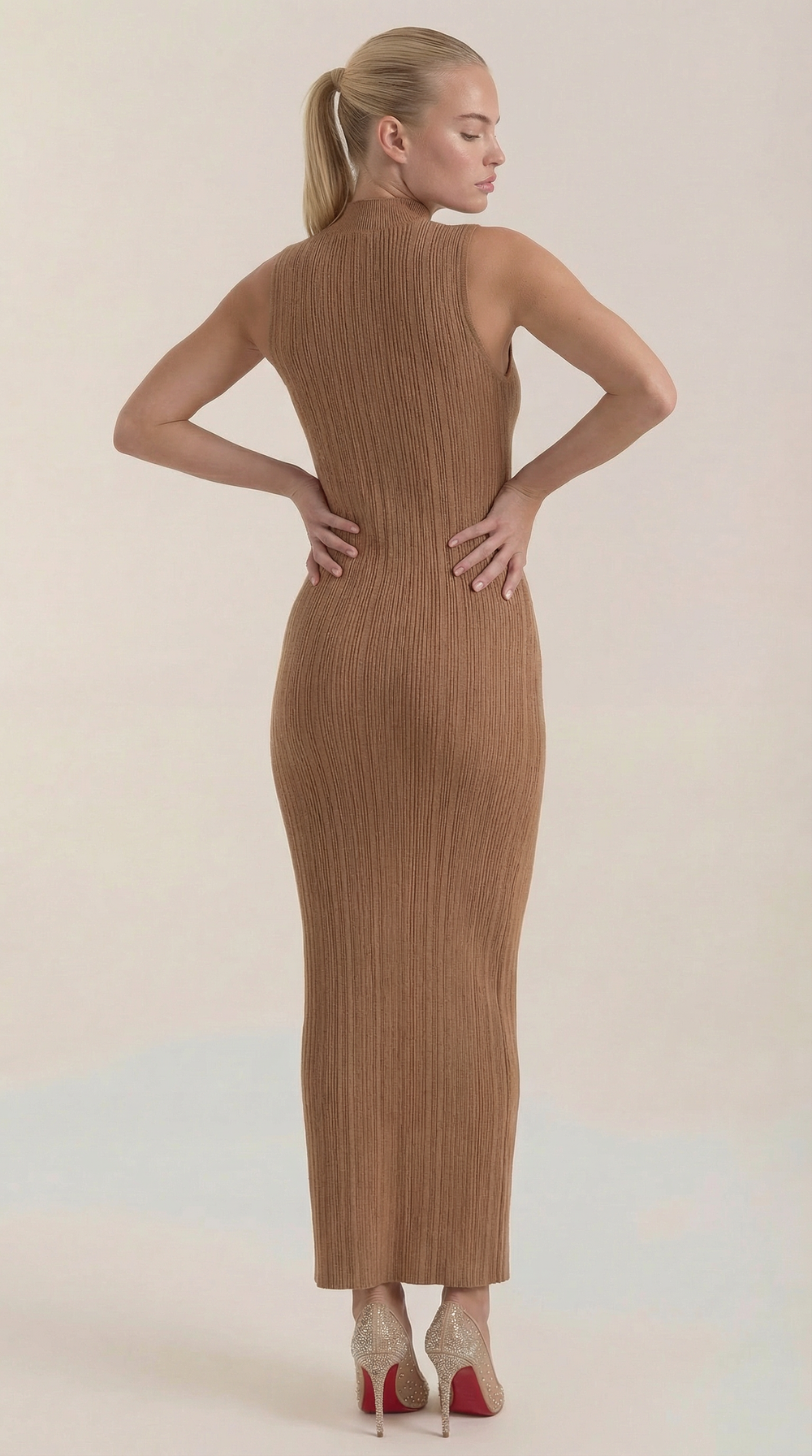 Sonia | Vestido ajustado de cuello